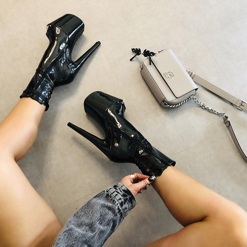 Hella Heels boots
